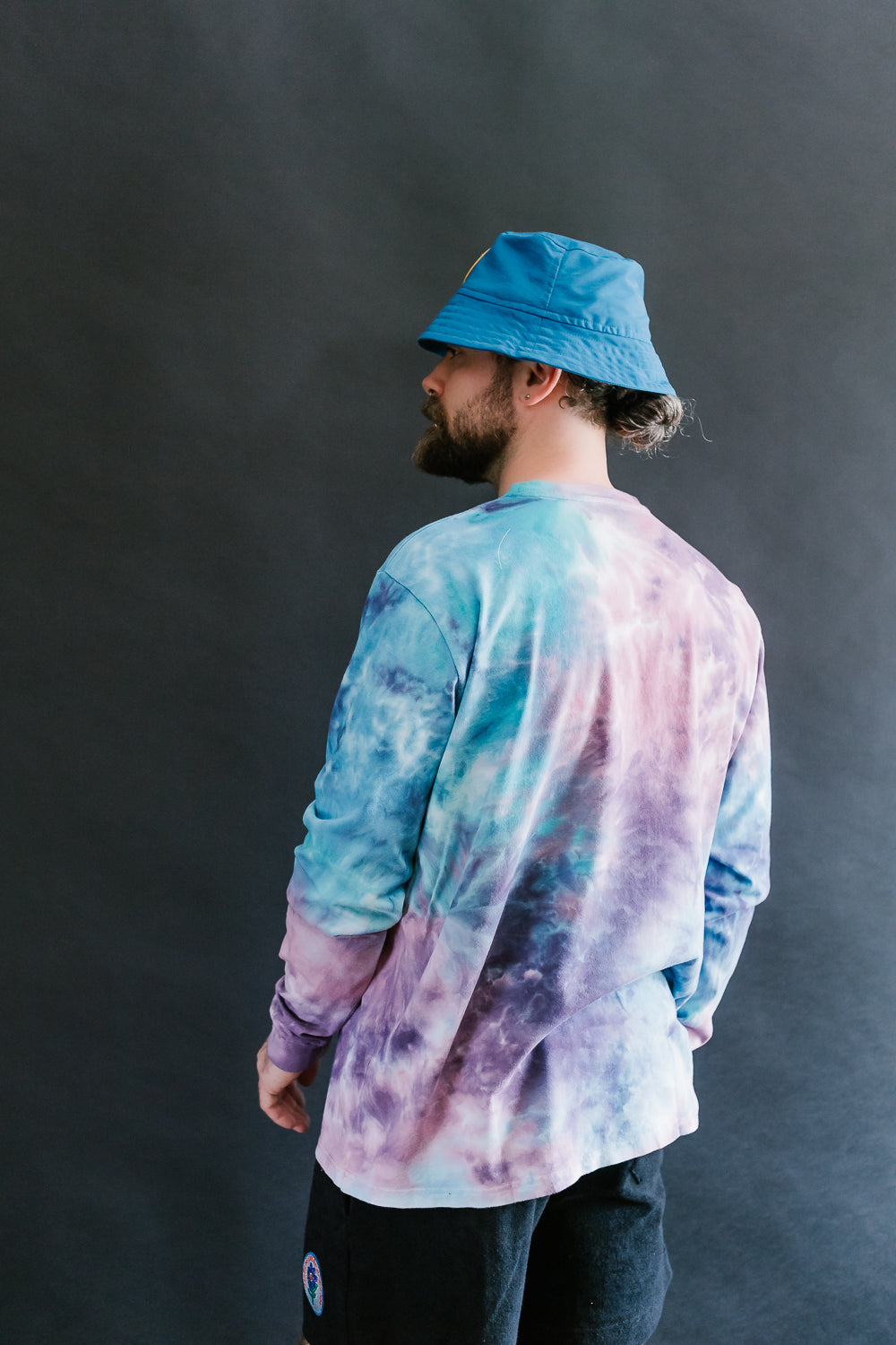 Tie dye long sweatshirt discount