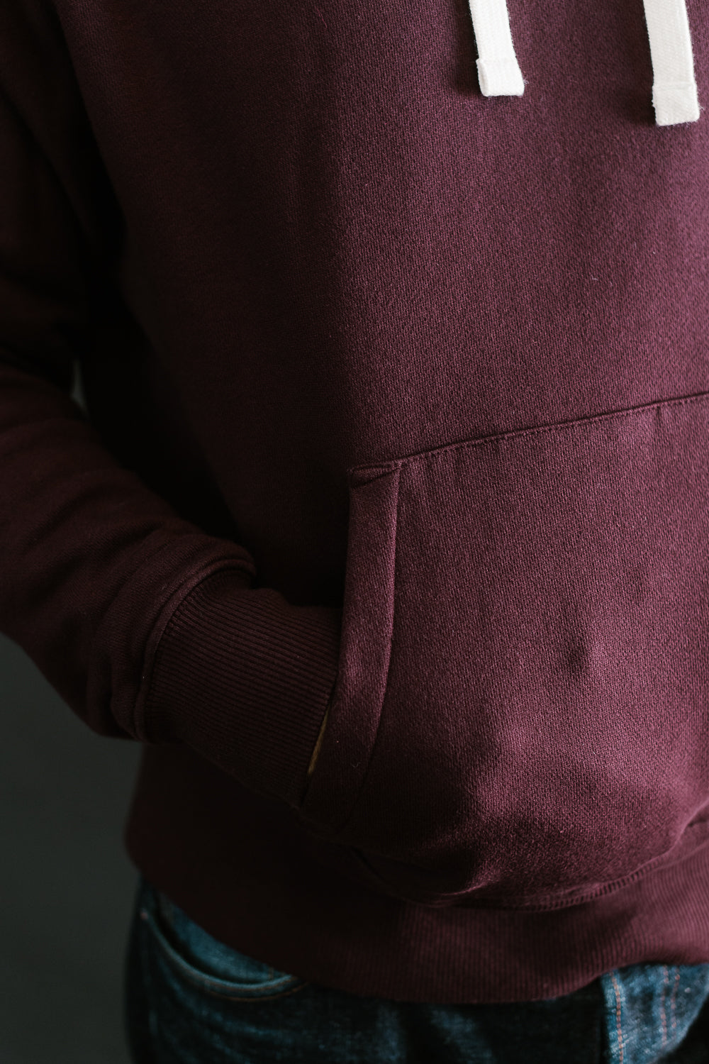 HD31.506 - 13oz Athletic Hoodie Relaxed Fit - Burgundy