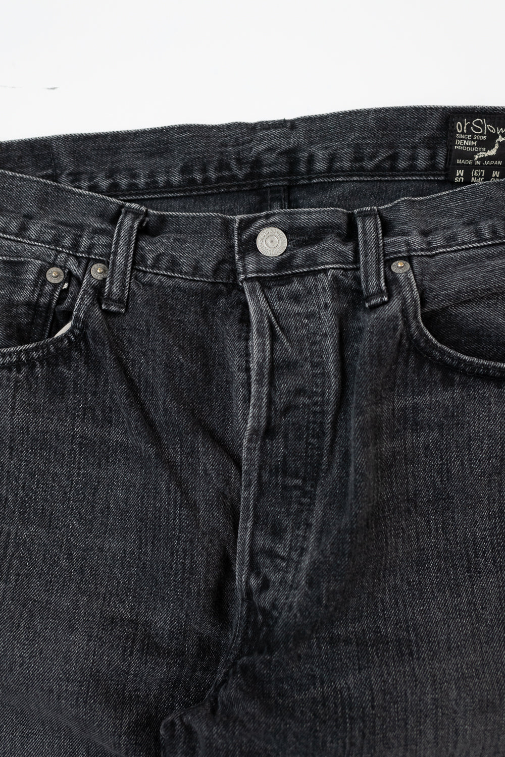 01-1050W-D61S - 105 - Standard Fit Denim - 90s Black Stone