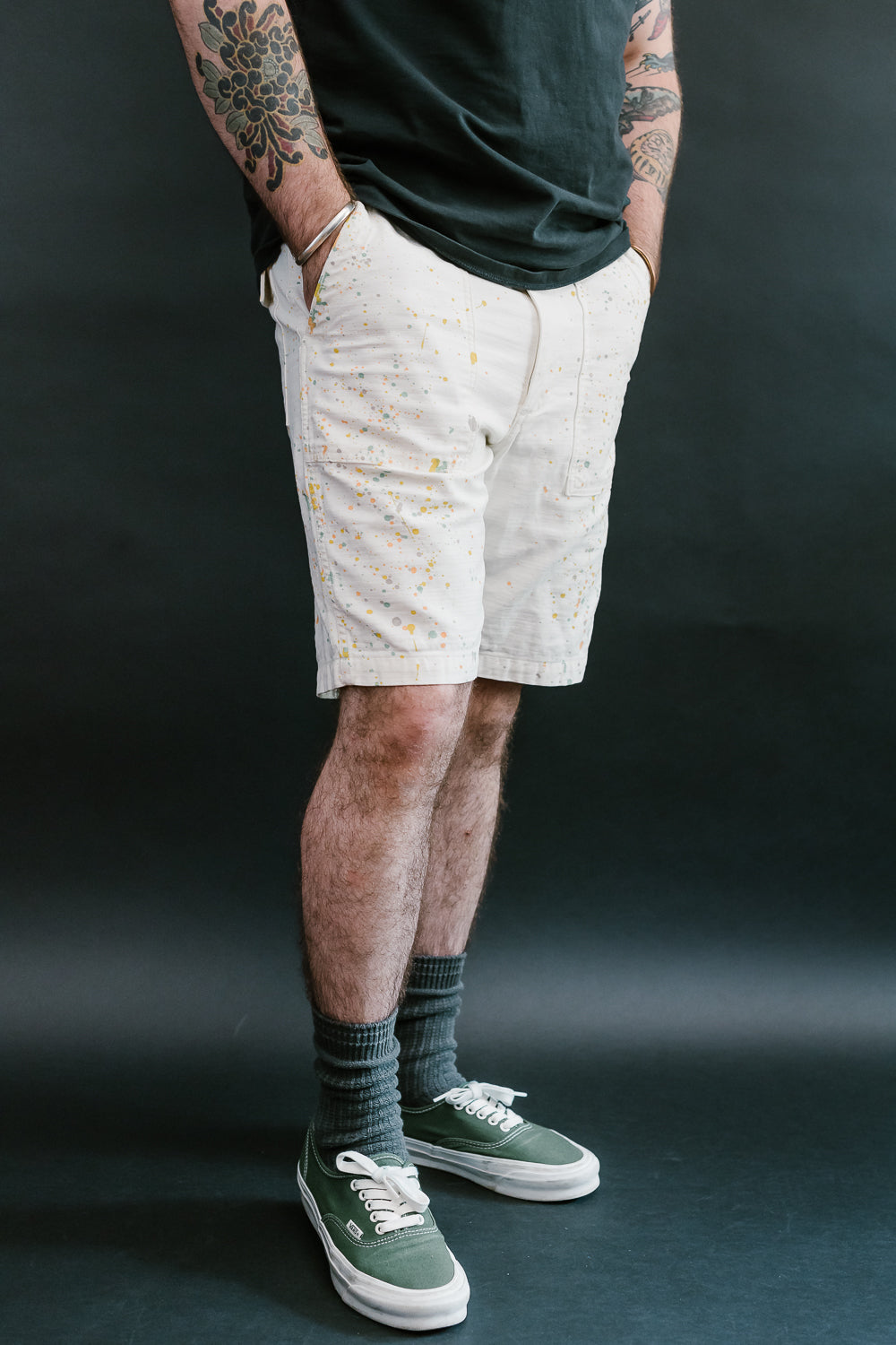 01-7002-P66 - Fatigue Shorts with Paint - Ecru | James Dant