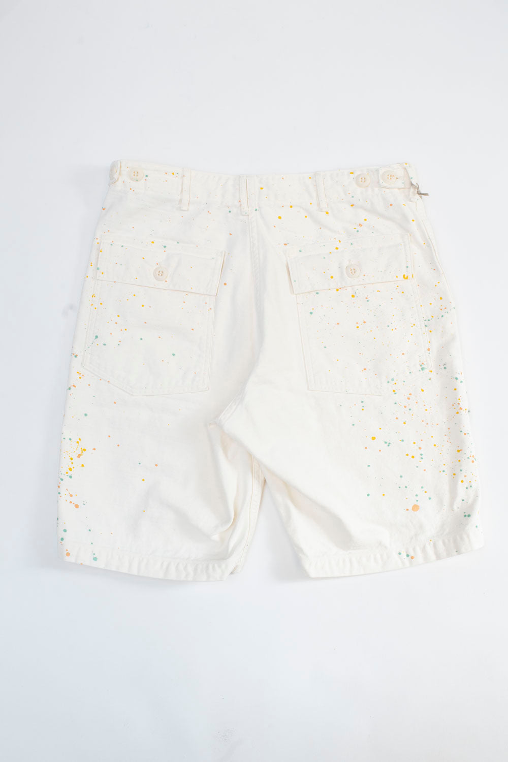 https://jamesdant.com/cdn/shop/files/orslow-01-7002-p66-fatigue-shorts-with-paint-ecru-17_1088x.jpg?v=1686194782