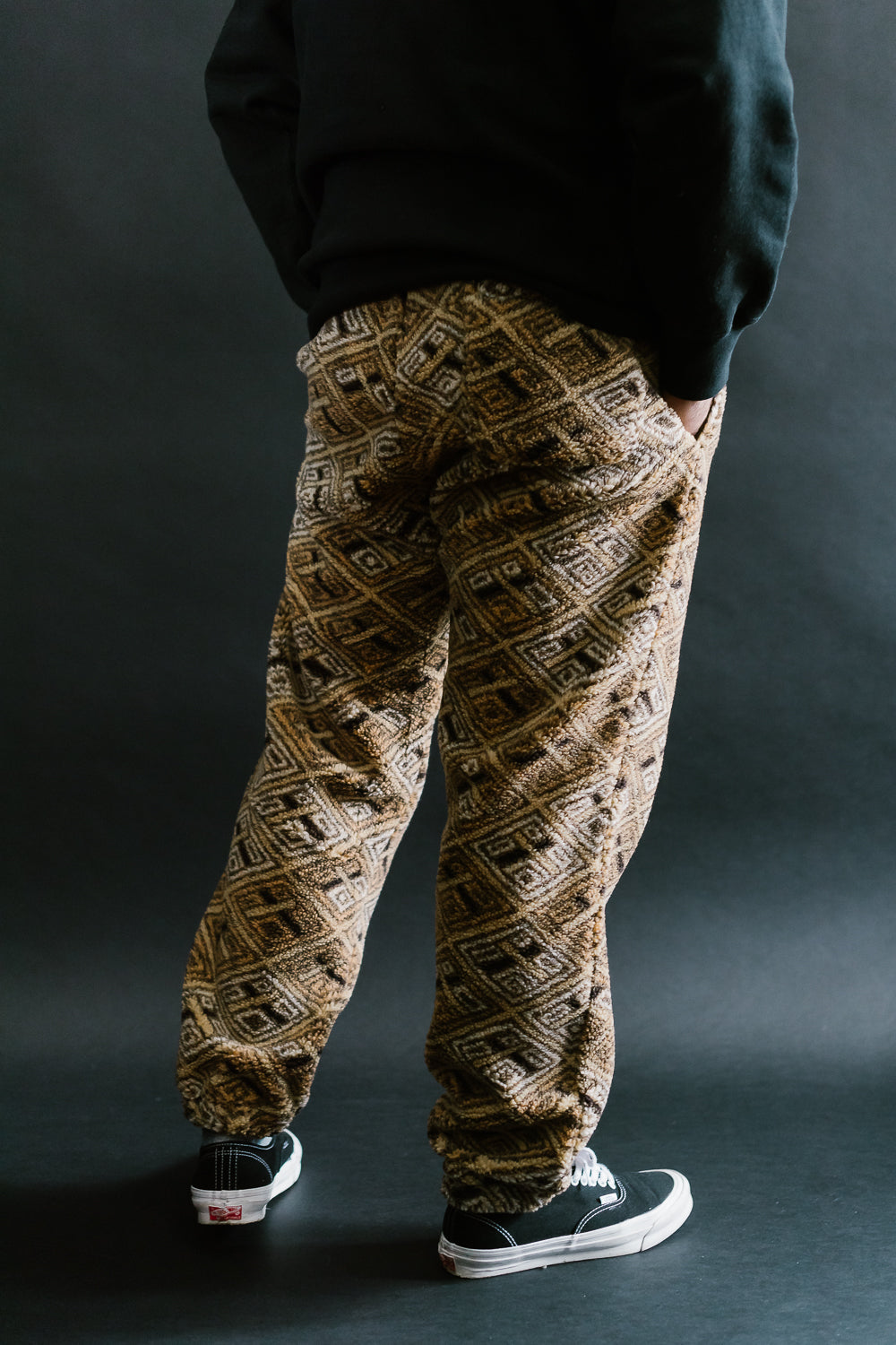 03-1006-AR - Boa Fleece Pants - African Pattern