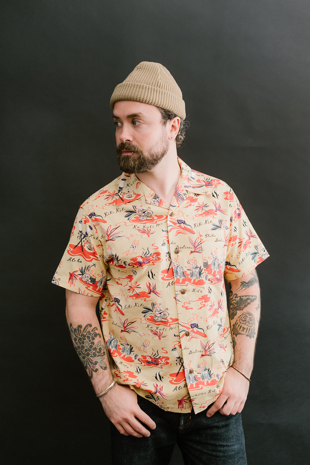 INE ALOHA KNIT SHORT SLEEVE SHIRTS-