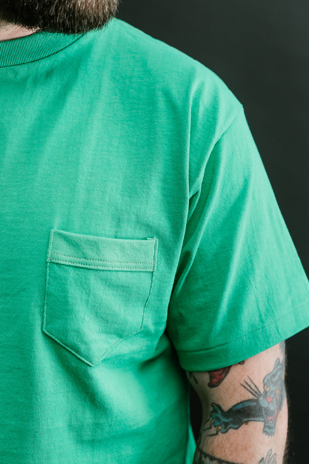 1980s Kelly Green Selvedge Pocket Blank Cotton T-Shirt – Red