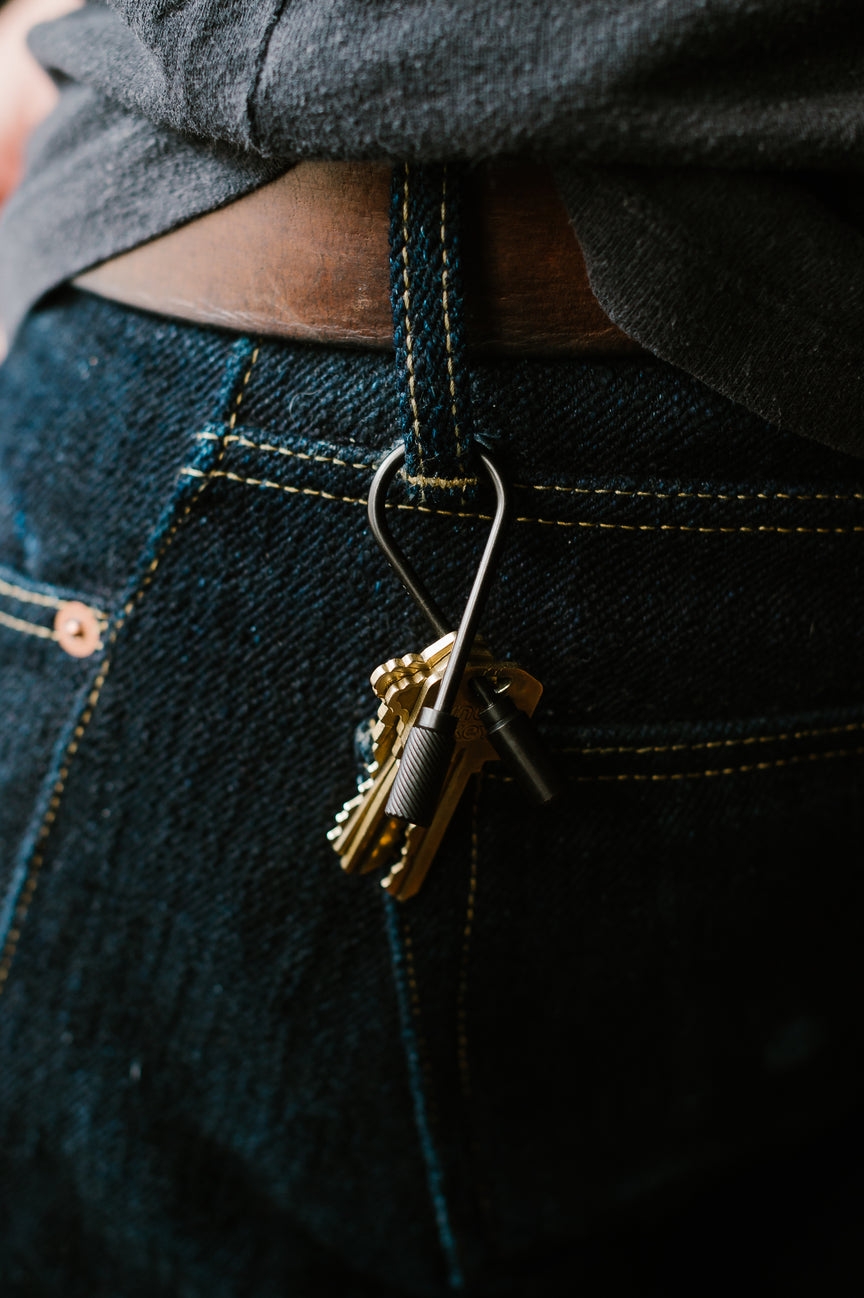 Closed Helix Key Ring - Carbon Black