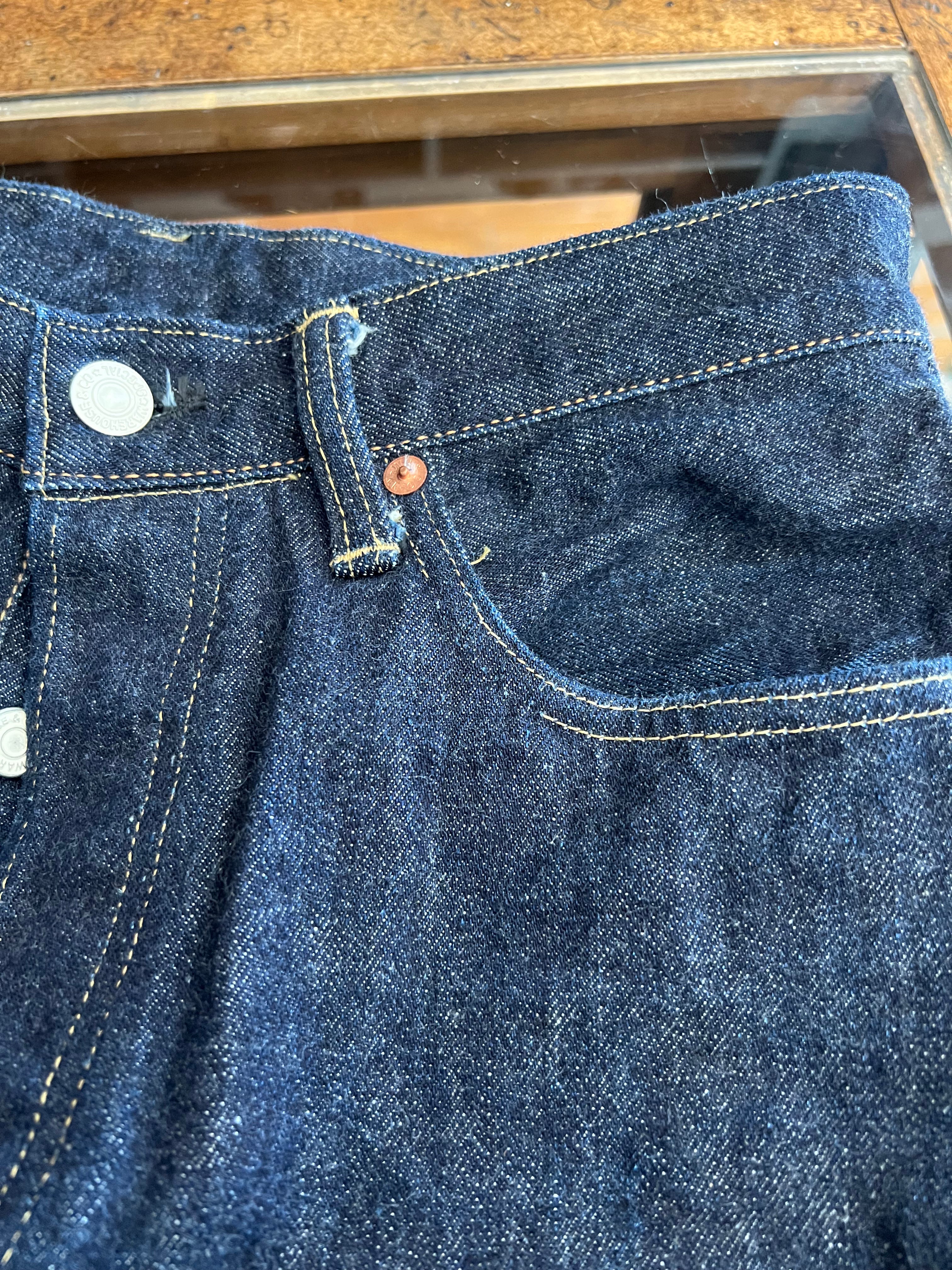 Gently Used Warehouse & Co. 800XX Standard Fit Jeans - Size 32 - Indigo