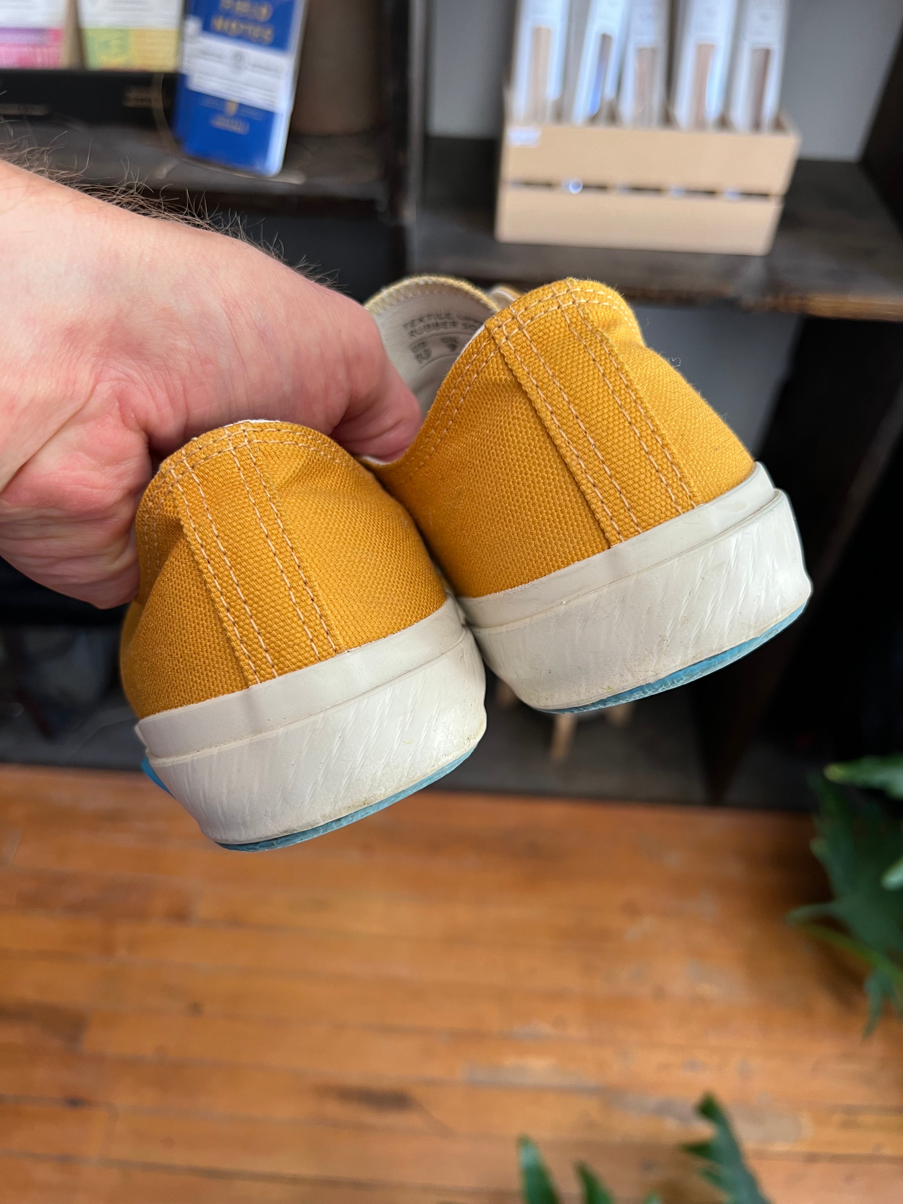 Gently Used Shoes Like Pottery Low Sneakers - Yellow - 10