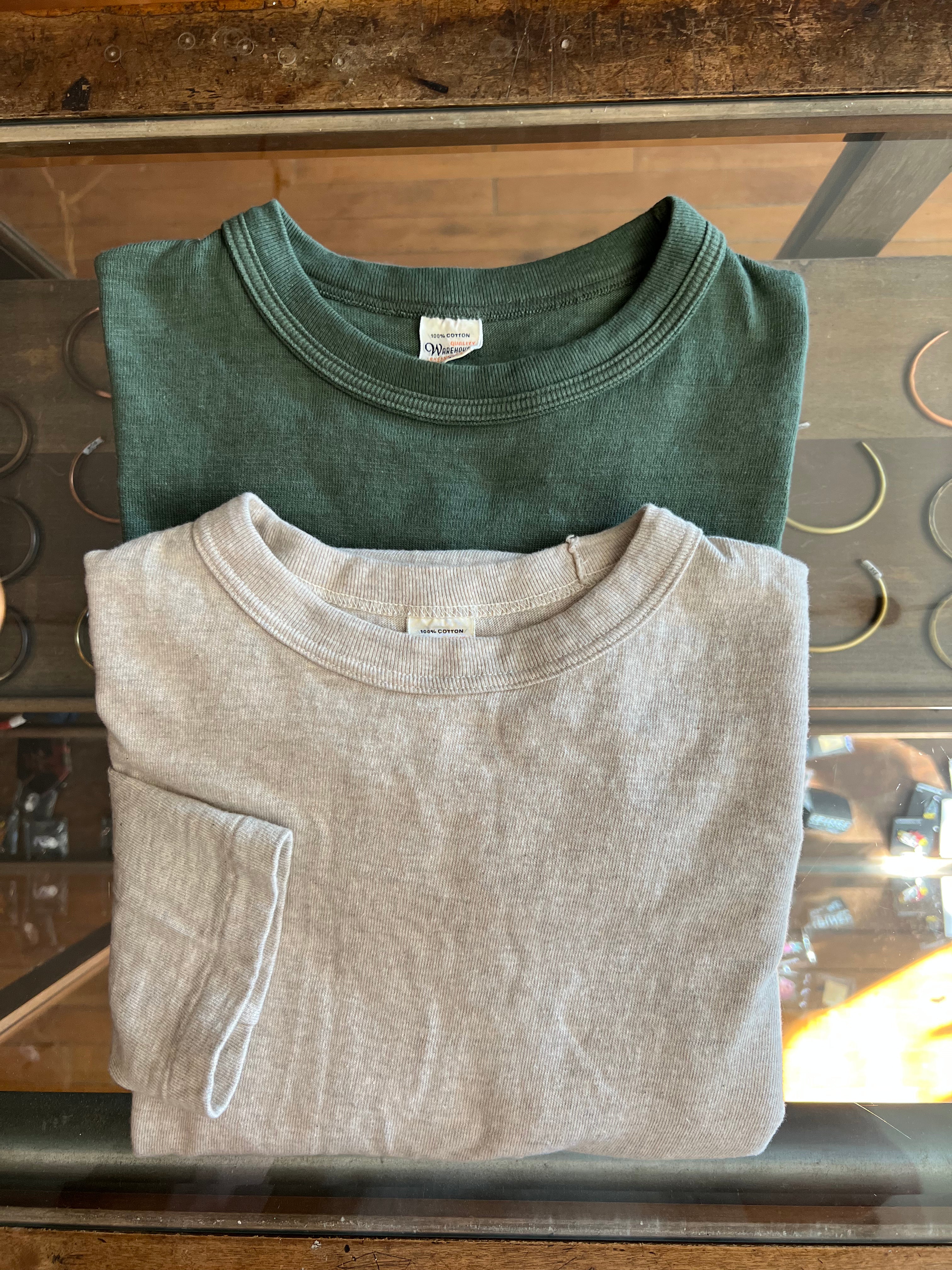 Gently Used Warehouse & Co. T-shirt 2 Pack - Medium Oatmeal LS & Large Green SS