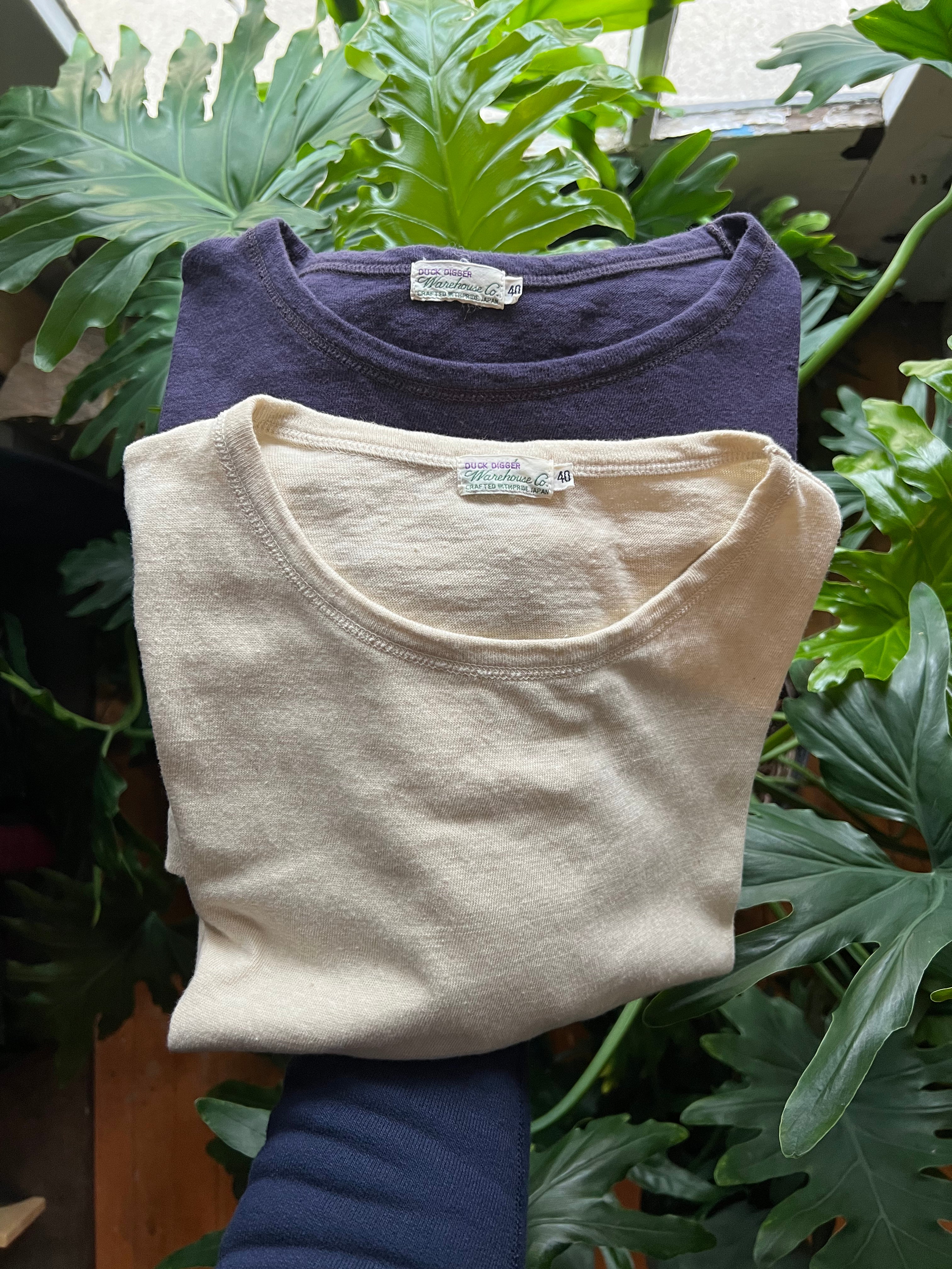 Gently Used Warehouse & Co. Skivvy Tee 2-Pack - Size 40 - Beige & Navy