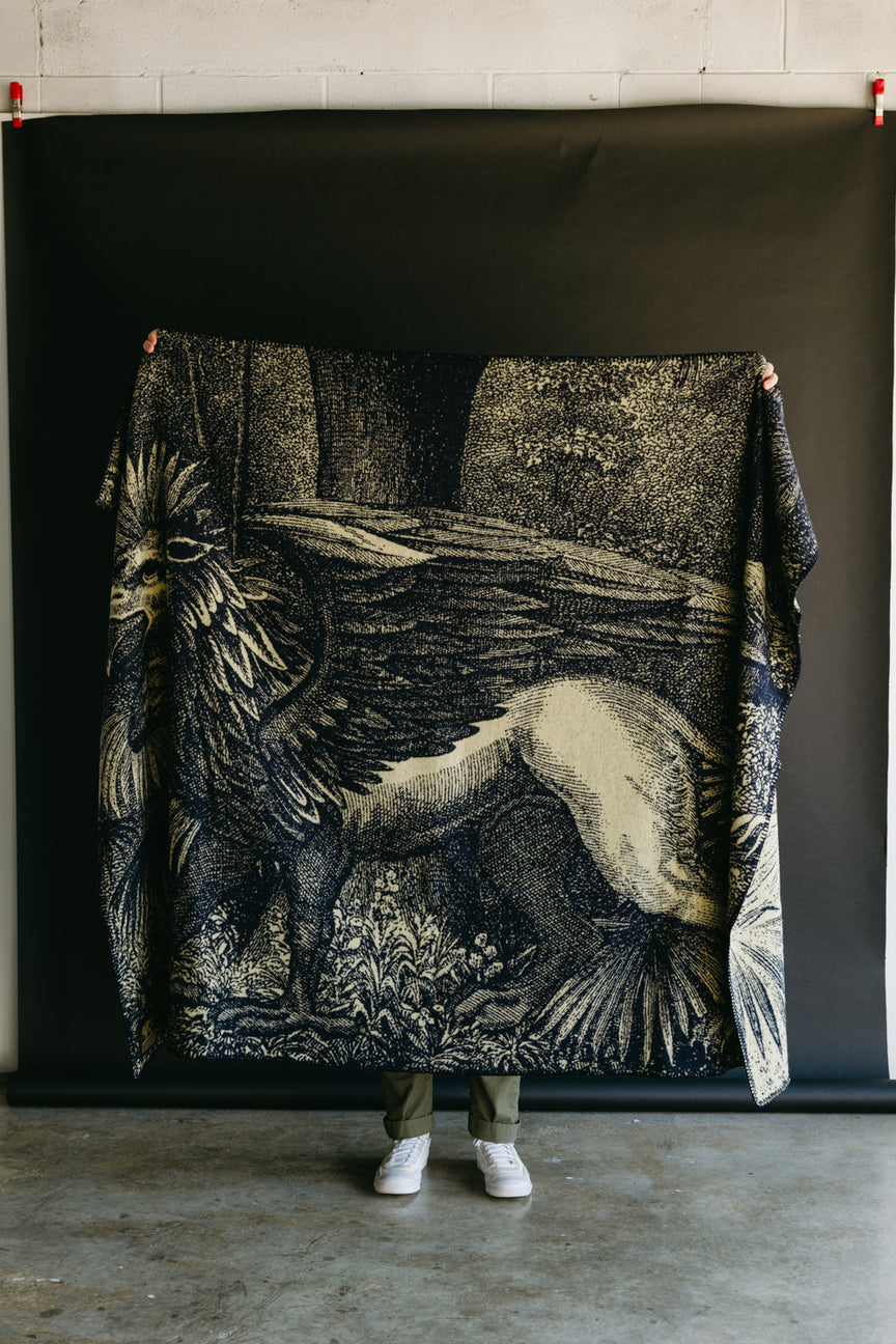 Gryphon Talon Blanket - Beige, Navy