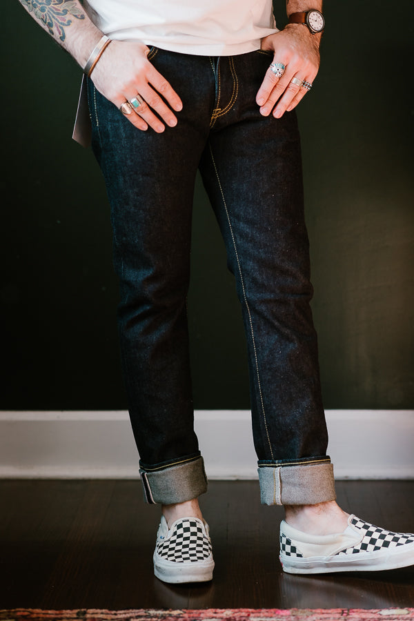 Men's Selvedge Slim Tapered Jeans in Indigo - Thursday