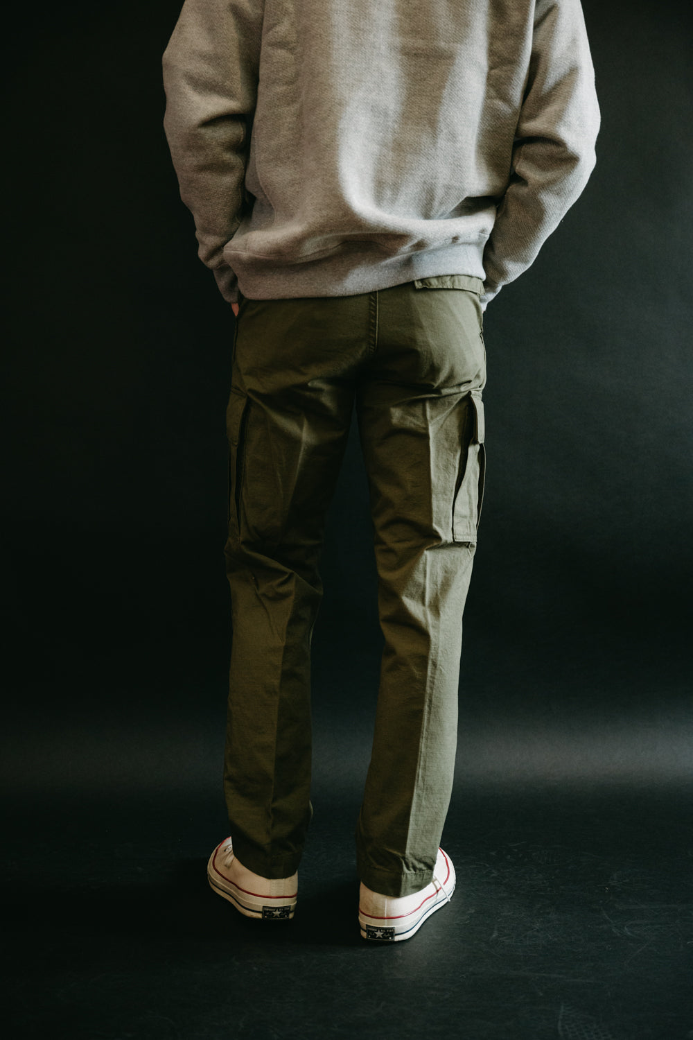 Khaki Oversized Straight Leg Cargo Trousers | PrettyLittleThing