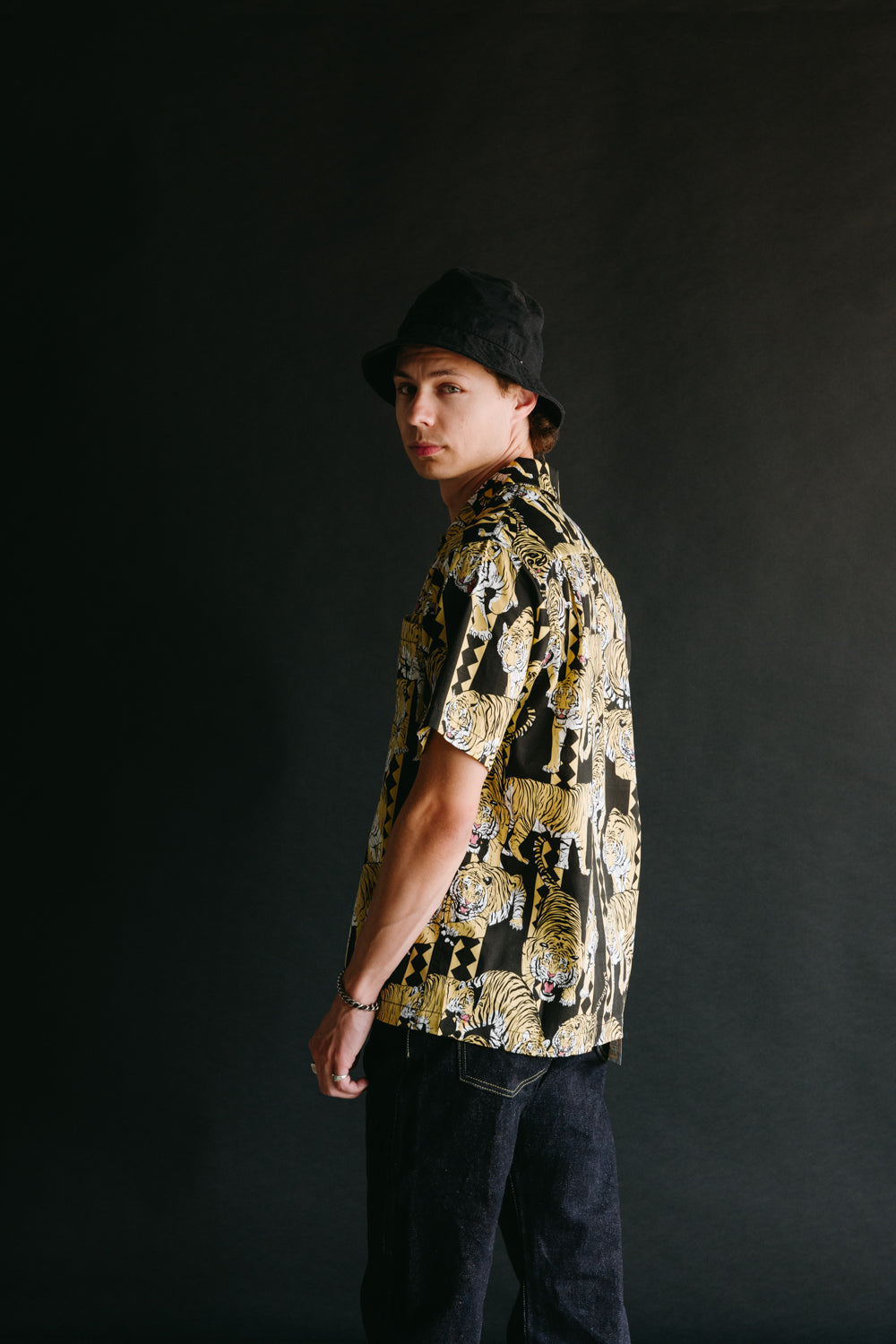 SSA22-HT - One-Hundred Tiger S/S Shirt - Black | James Dant