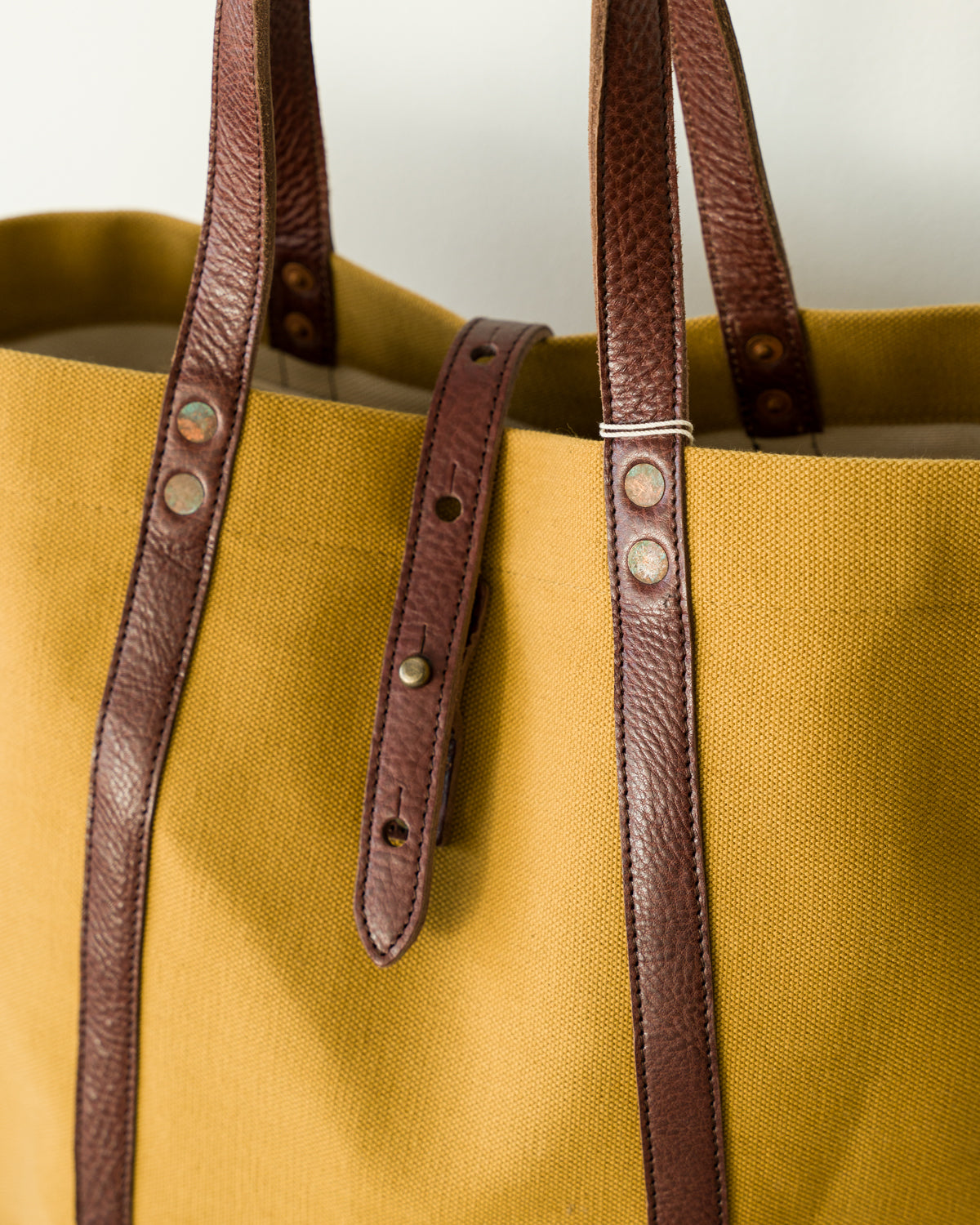 BEIGE CANVAS AND BROWN LEATHER TOTE BAG